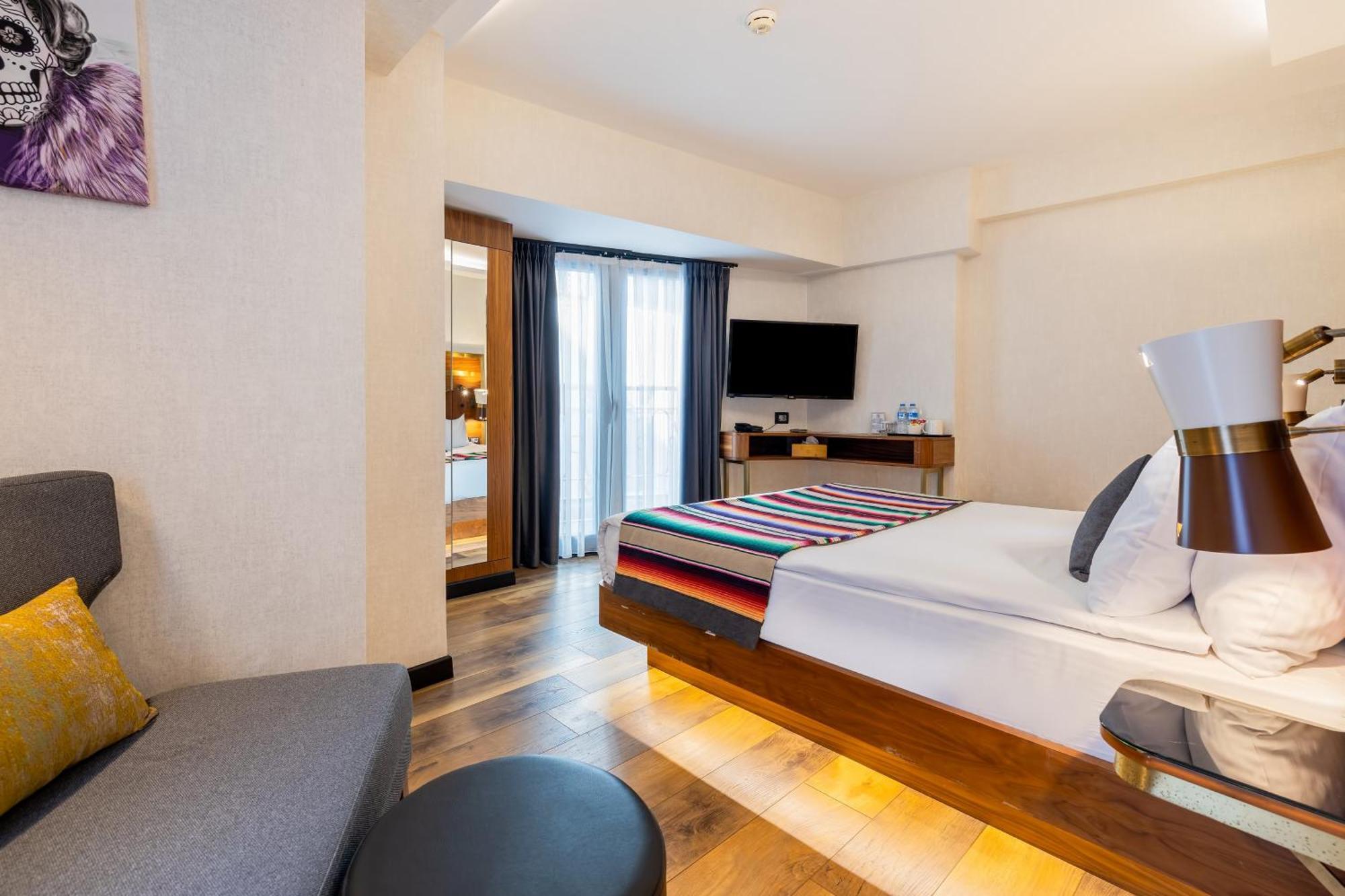Hay Hotel Alsancak 伊兹密尔 外观 照片