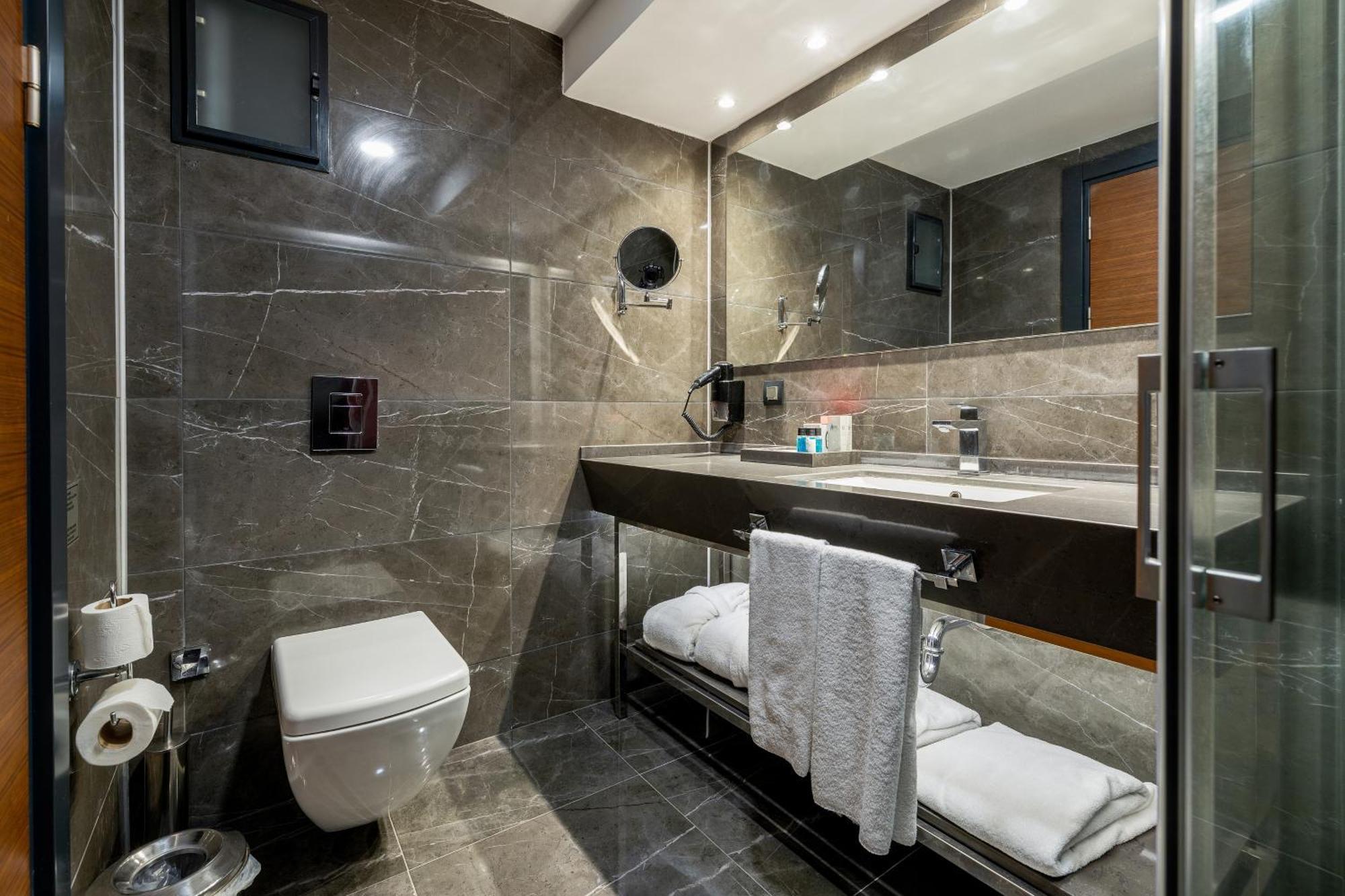 Hay Hotel Alsancak 伊兹密尔 外观 照片