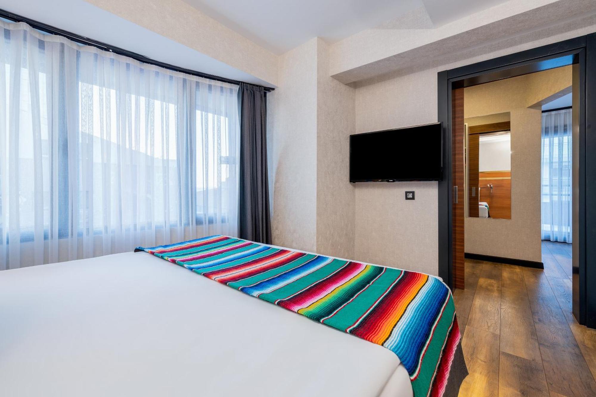 Hay Hotel Alsancak 伊兹密尔 外观 照片